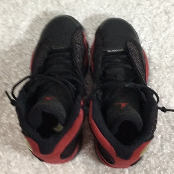 Air Jordan Retro 13 Black and Red Basketball Sneakers 4 (Big Boy) - Picture 6 of 10